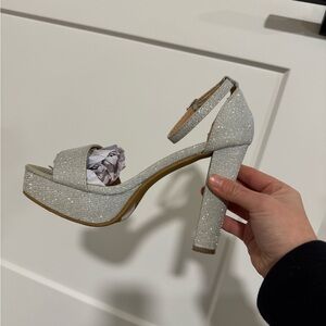 TOP Moda Silver Glitter Heels